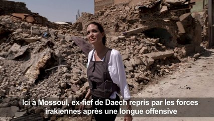 Angelina Jolie visite la ville de Mossoul dévastée par la guerre