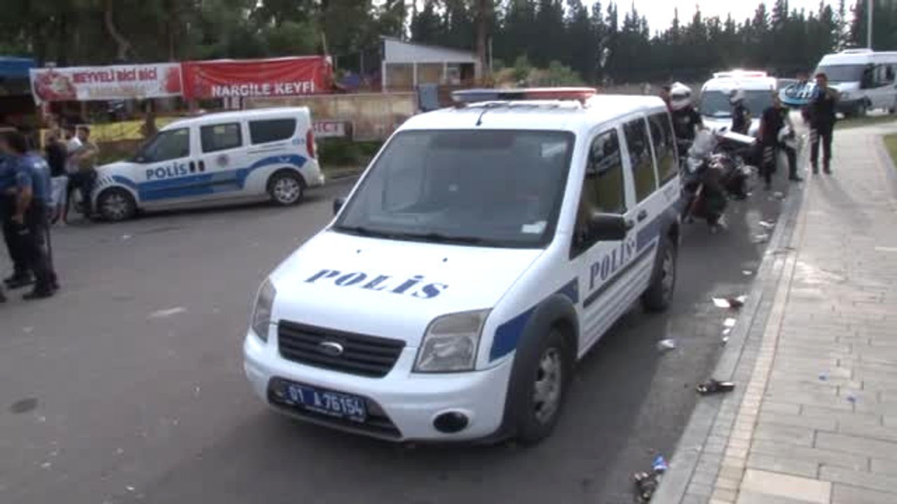 Cono'ların Lunaparkta Dönme Dolap Kavgası: 5 Yaralı