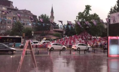 Sağanak Yağış Etkisini Gösterdi