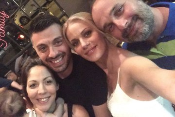 Ζέτα Μακρυπούλια: Στο πάρτυ για τα γενέθλια του αδελφού της