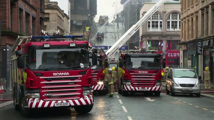 Nuevo incendio arrasa edificio de escuela de arte de Glasgow