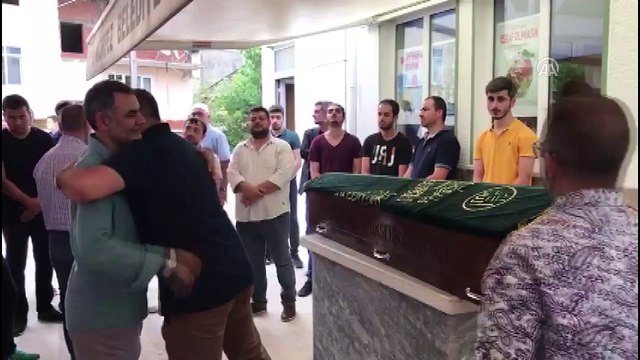 Eskişehir'deki kazada ölen üniversiteli toprağa verildi - KOCAELİ