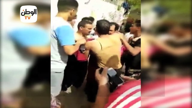 لحظة انتشال جثة طفل غرق في بيارة صرف زراعي