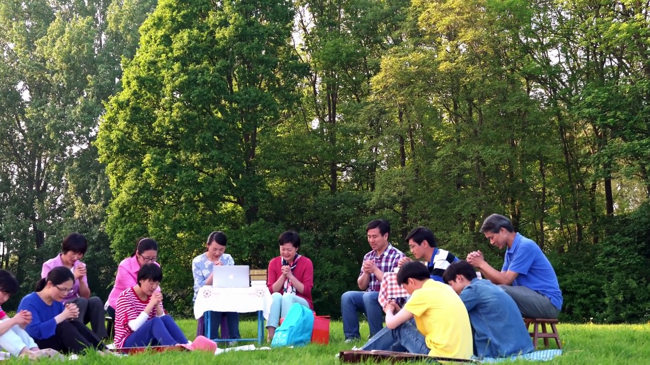 Восточная Молния | Песни о Боге «Божьи слова – это путь, которого должен придерживаться человек» Бог есть Истина, путь