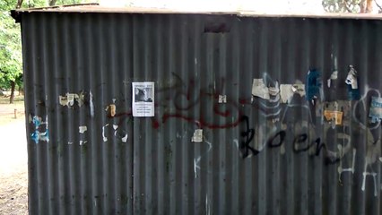 Creeped out when this _Missing cat_ poster turned his head as I walked by