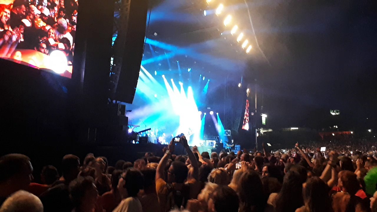 Quant Patrick Bruel lance un grand bal populaire à Aluna !