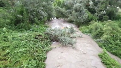 Düzce'de sağanak ve şiddetli rüzgar
