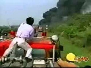 Un camion citerne de carburant qui explose!!