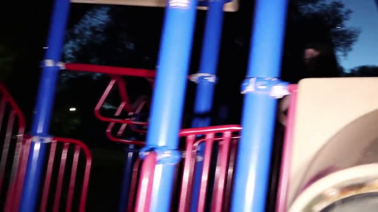 Groundies At Night - Playground Wars / That YouTub3 Family