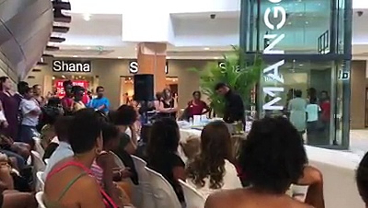 Encore mieux qu'à la télé, Thibault Barbafieri - CHEF COOK nous fait son show au centre commercial Destreland !!