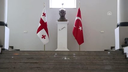 Gürcistan'daki Seçmenler Sandık Başında