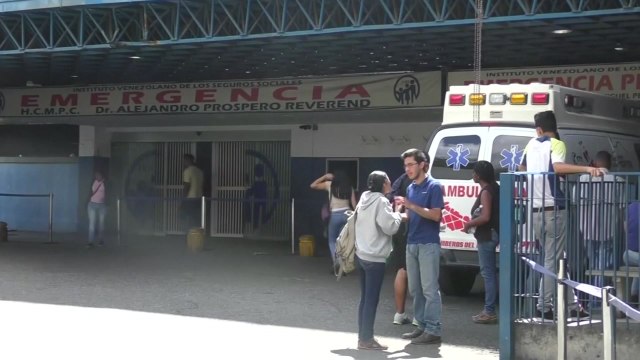 베네수엘라 클럽서 최루탄 폭발...17명 사망 / YTN