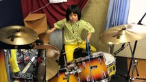 Une fillette japonaise fait une reprise de Led Zeppelin à la batterie