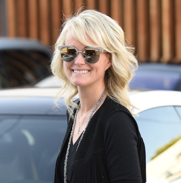 Piston : Alessandra Sublet dévoile comment Laeticia Hallyday a lancé la bru de Belmondo