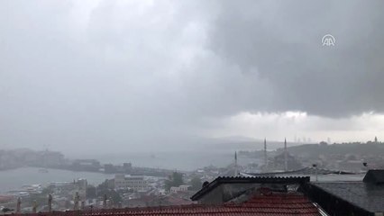 Kentte Etkili Olan Sağanak, Hayatı Olumsuz Etkiliyor (4)