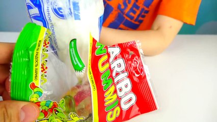 5 ЛАЙФХАКОВ ДЛЯ ЖИЗНИ ⁄ КАК ОТКРЫТЬ КОЛУ ОГУРЦОМ ⁄ SlivkiShow в Детстве