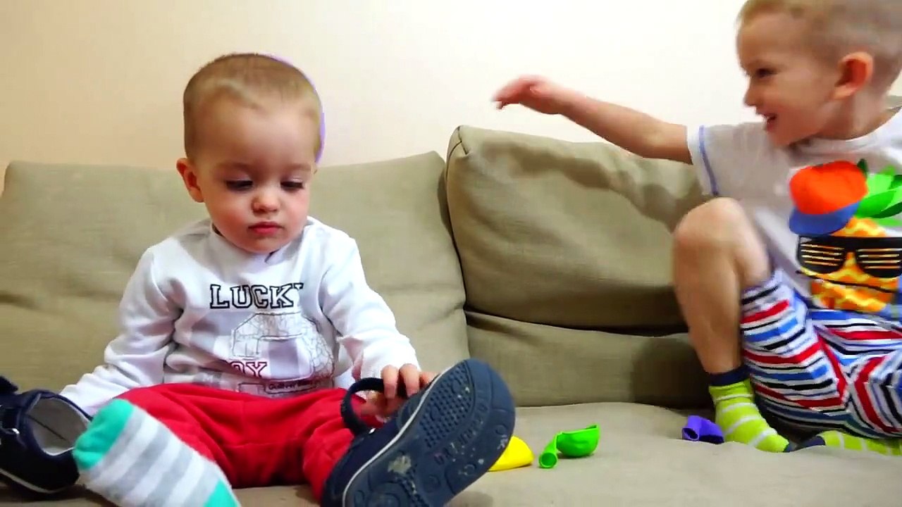 Bad Baby Вредные Детки Гигантский Шар в Машине - Giant Balloon in Our Car