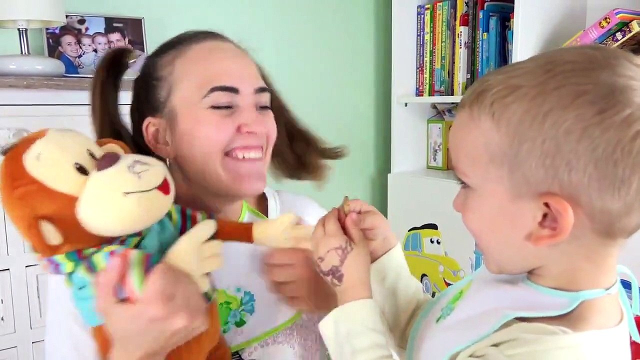 Bad Baby Вредные Детки Готовят Пирог для Мамы Bad Baby vs Freak Mommy Real Food Fight