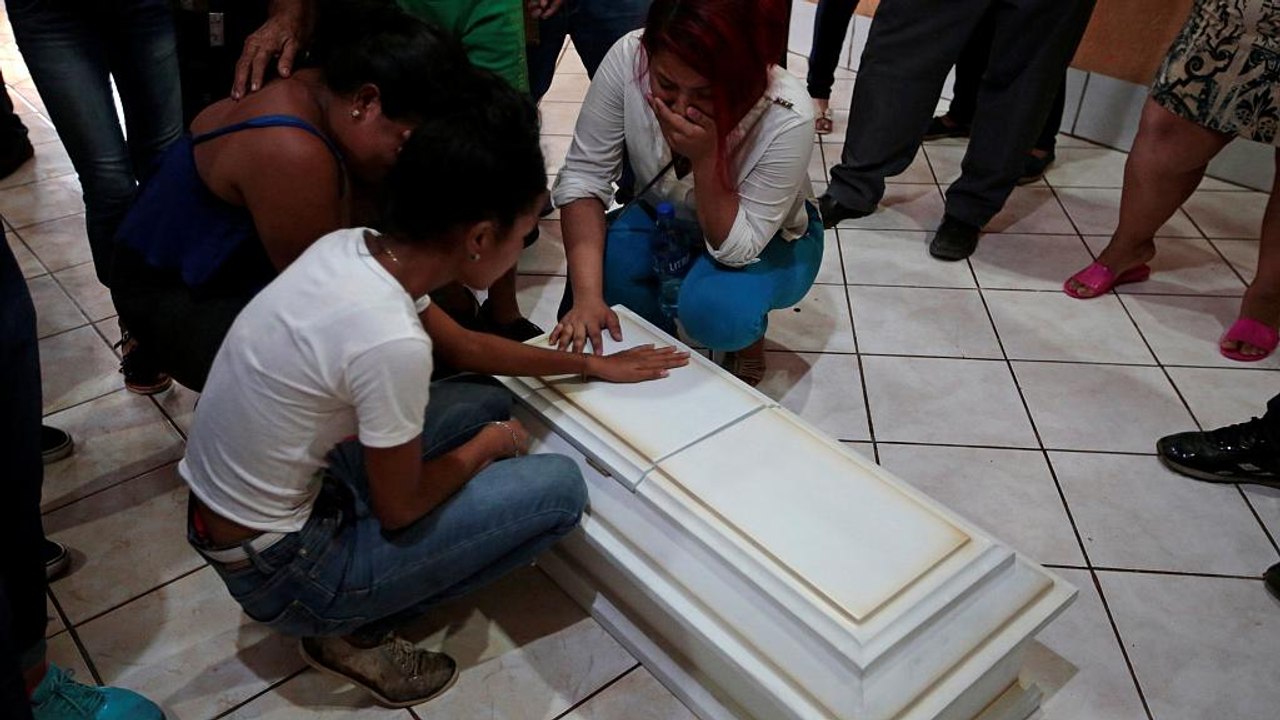 Nicaragua: Familie verbrennt in ihrem Haus