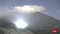 EXTRA TERRESTRIAL UFO  and dozens of Orbs during the activity of the volcano of Japan
