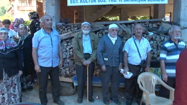 Rize'de 'Lazralli Tahta Araba Yarışları' Nefes Kesti