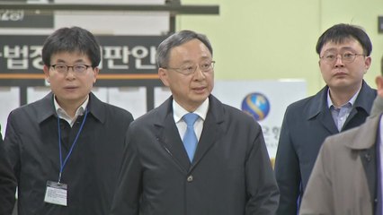 "비자금으로 불법 정치자금"...경찰, KT 황창규 구속영장 신청 / YTN