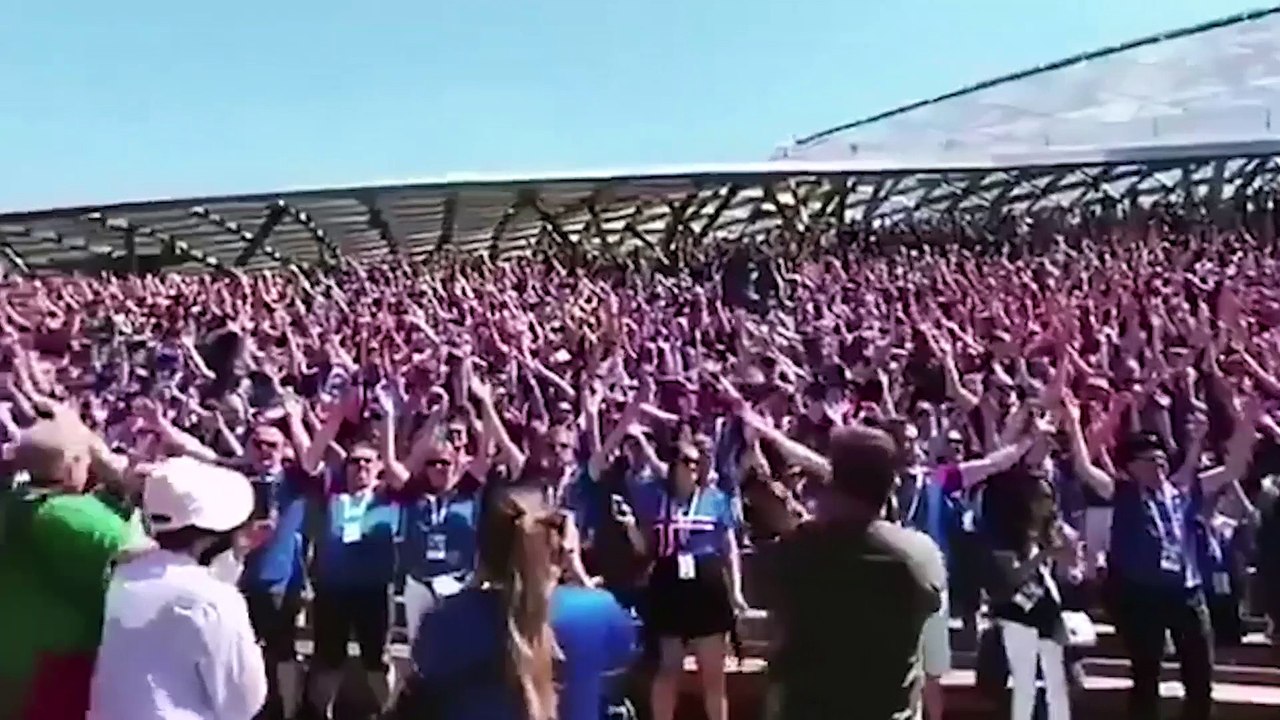 Le clapping impressionnant des supporters Islandais