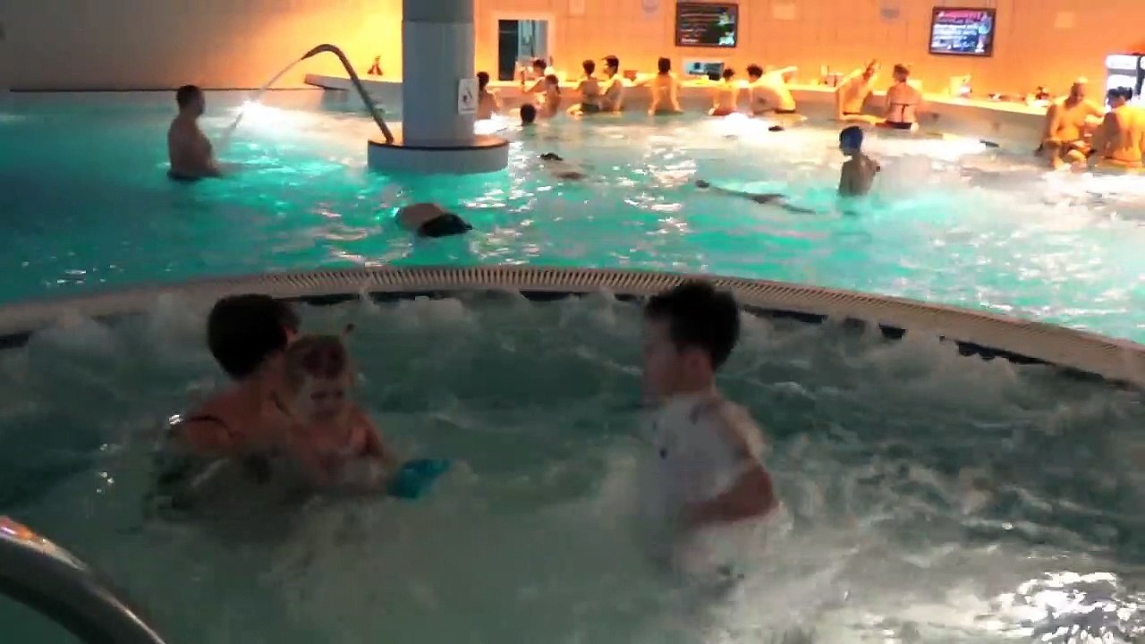 Идём в Аквапарк Терминал катаемся на горках Have fun in Aquapark Terminal