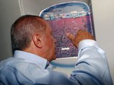 Cumhurbaşkanı Erdoğan Yenikapı Mitingine Katılanları Havadan Selamladı