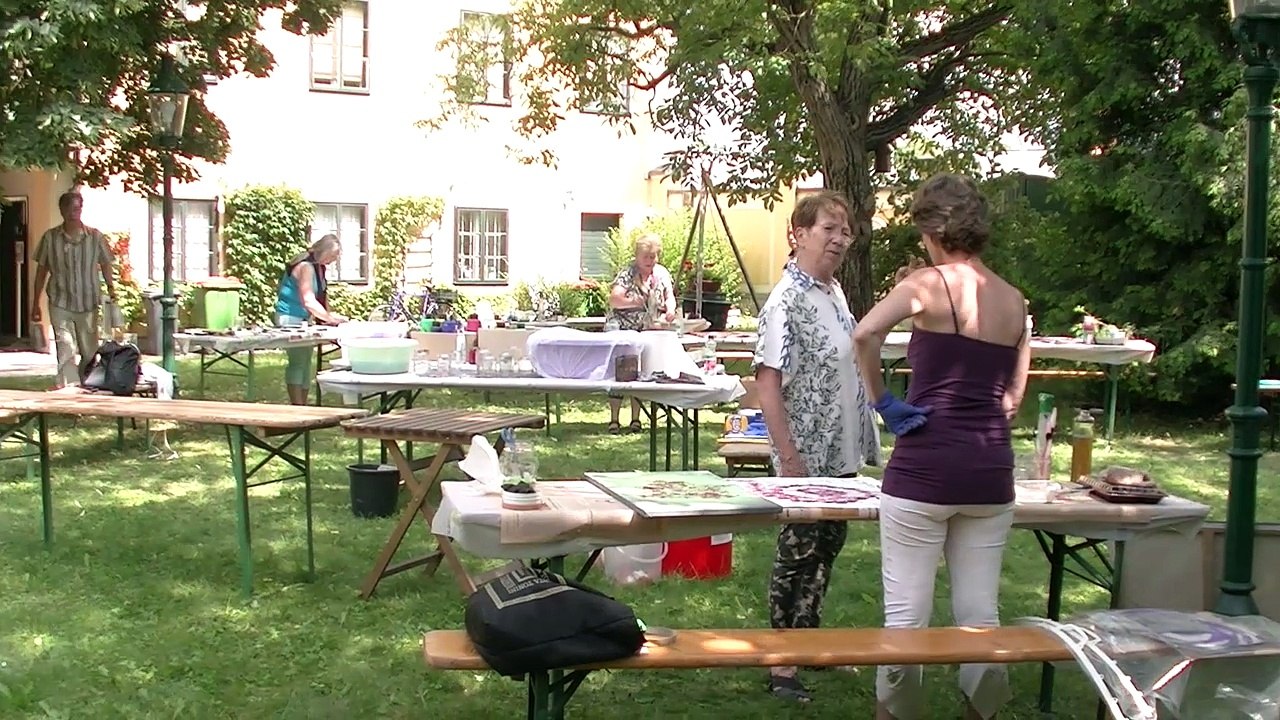 Workshop: Experimentelles Malen im Erzherzog Carl Haus Deutsch Wagram