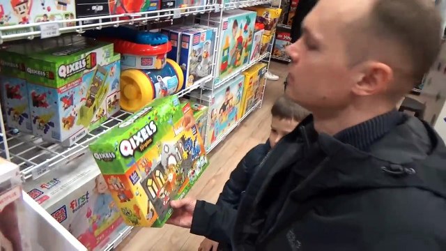 ВЛОГ Коктейли из шоколада M&M's Катя принимает роды у яйца Макс едет на День Мисс Катя и Мистер Макс