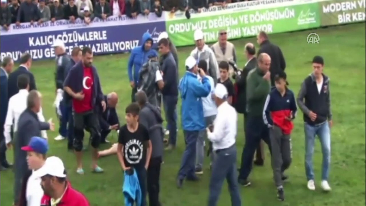 Milletvekili adayı doktor yaralıya ilk müdahalede bulundu - ORDU