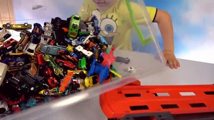 Хот Вилс машина большой автовоз стреляет машинками много машинок Hot Wheels toy