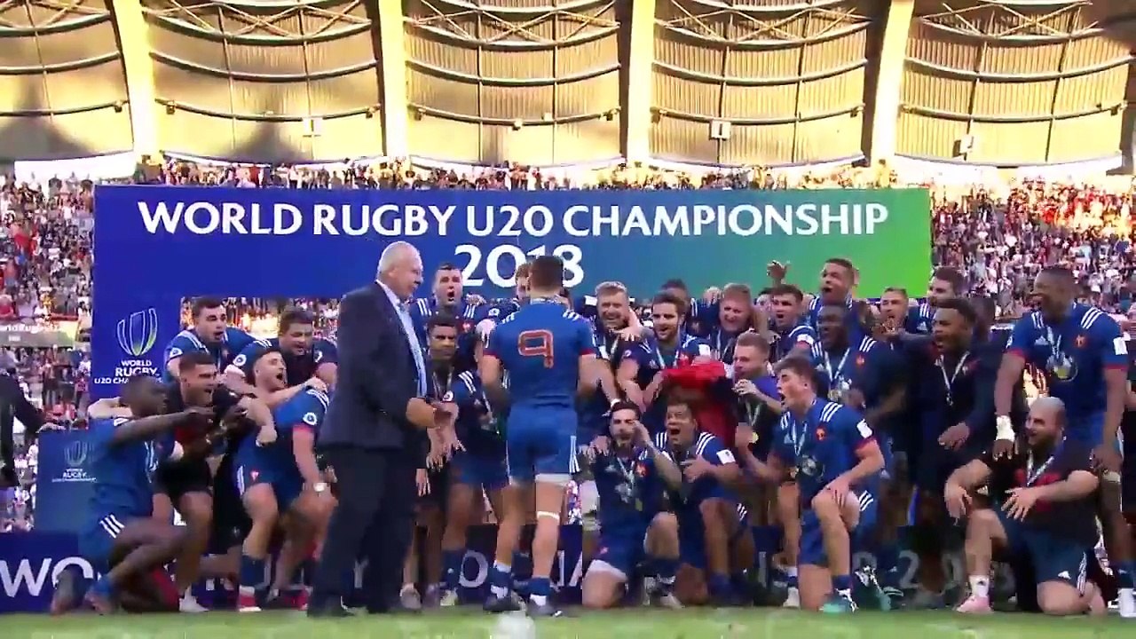 France lift World Rugby U20s trophy!