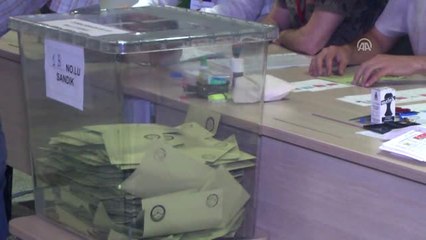 Kırgızistan'da Türk Seçmenlerin Oy Verme İşlemi Sona Erdi