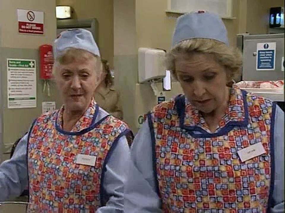 Dinnerladies S02E01