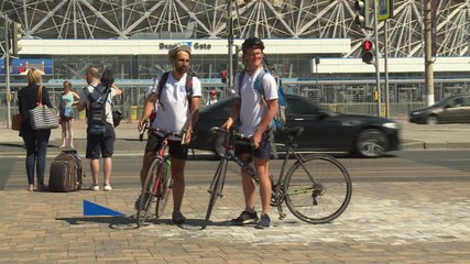 Descargar video: England fans reach Volgograd after cycling for three weeks