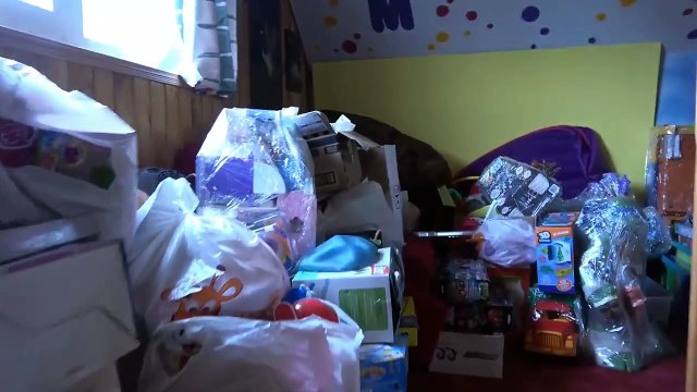 Макс и Катя навсегда покидают свой дом Мистер Макс ( новый Выпуск 07.01.2017) Отдаем кучи игрушек