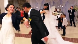 Вот как надо танцевать  Смотреть всем! Танец на свадьбе