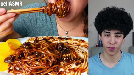 ŞAPIRDATARAK TAVUK YİYEN HANIM ABLA !