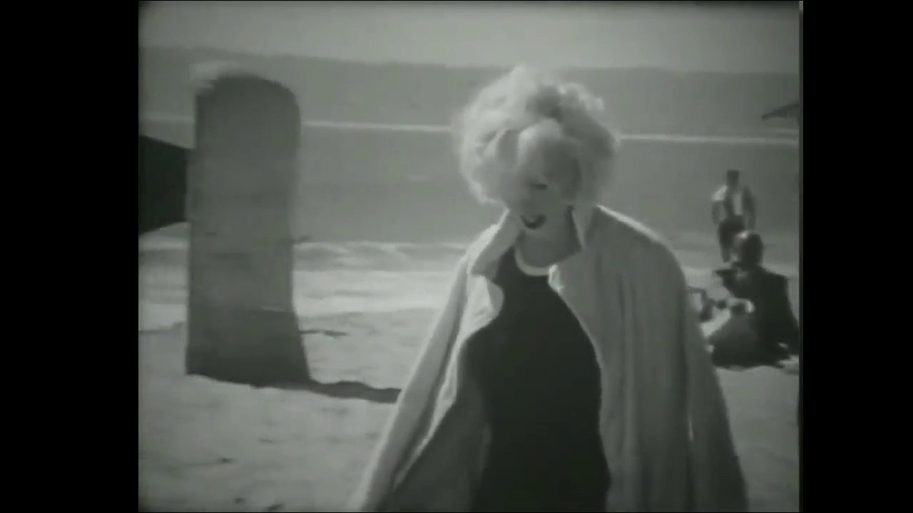 Marilyn Monroe On The Set Of "Some Like It Hot" 1958 [Rare Footage]