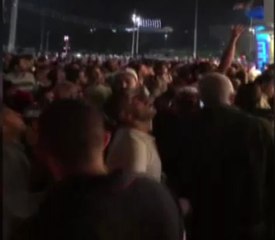 Otelden Atılan Paralar İzdihama Neden Oldu