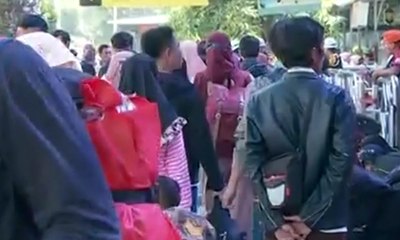 Senin Siang (18/6), Pemudik di Stasiun Pasar Senin Bertambah