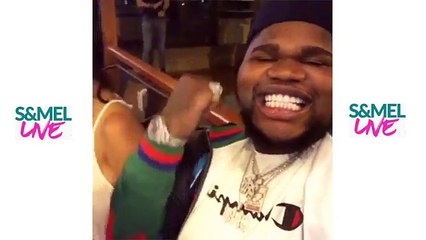Fatboy SSE Gives Money To Kids In DR