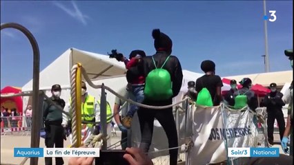 Les migrants de l'"Aquarius" sur la terre ferme en Espagne