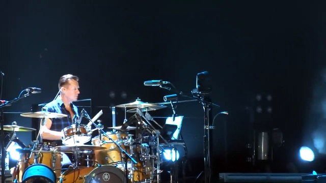 U2 - Pride ( In The Name Of Love ) - Live 2015 Paris iNNOCENCE + eXPERIENCE Tour