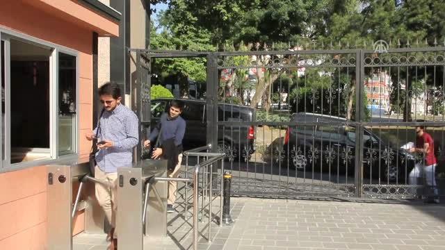 Hem Milletvekili Hem de Mezun Olabilmek İçin Çalışıyor - İstanbul