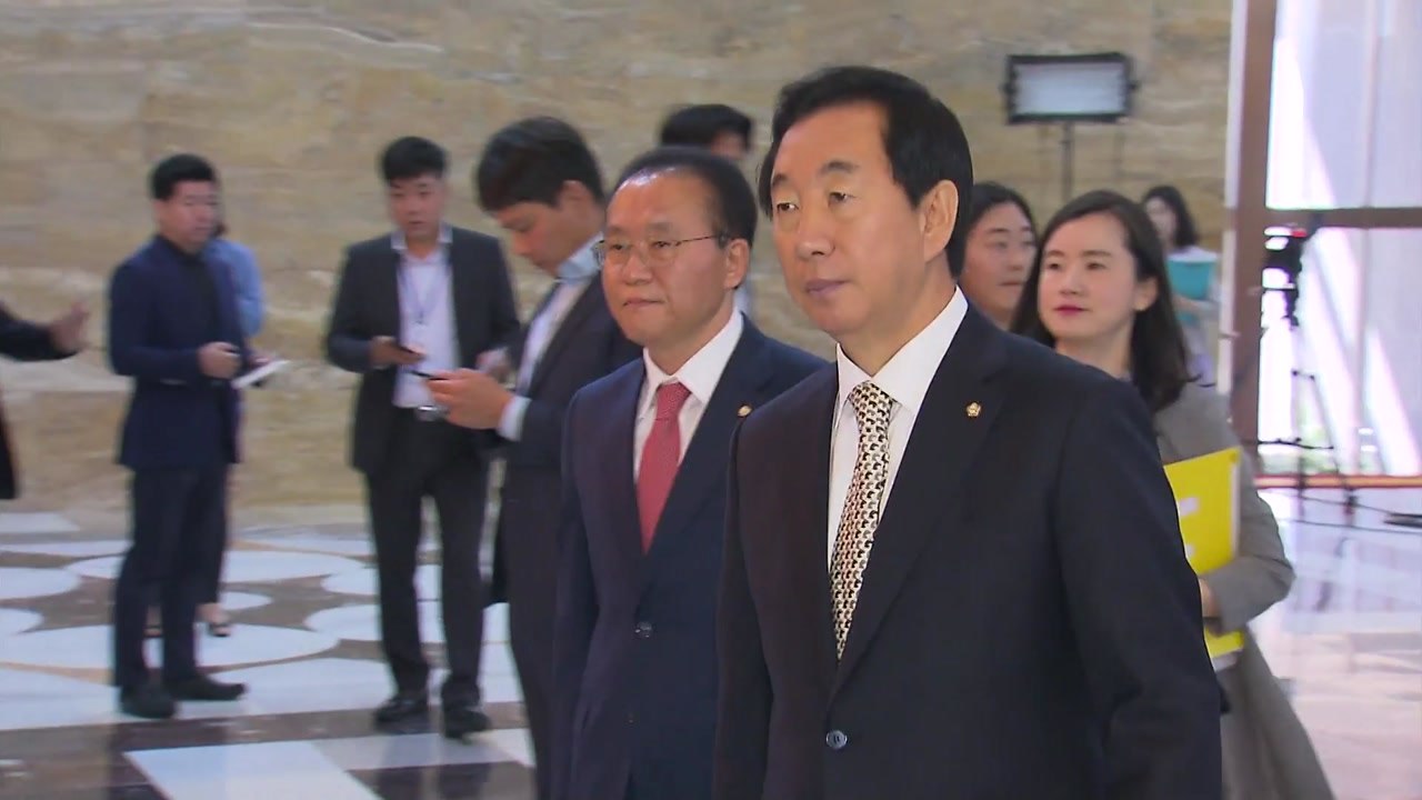 무턱대고 "중앙당 해체?"...한국당, 시작부터 내홍 조짐 / YTN