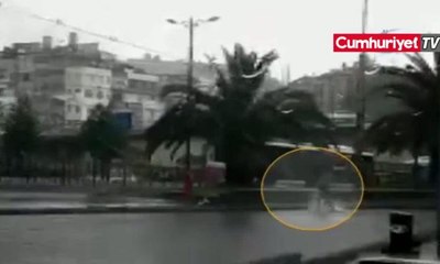 Yolun karşısına geçerken boğuluyordu