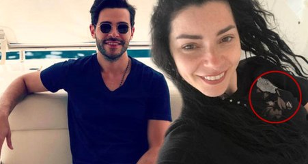 Merve Boluğur ve Hakan Sabancı Aynı Tişörtle Poz Verdi